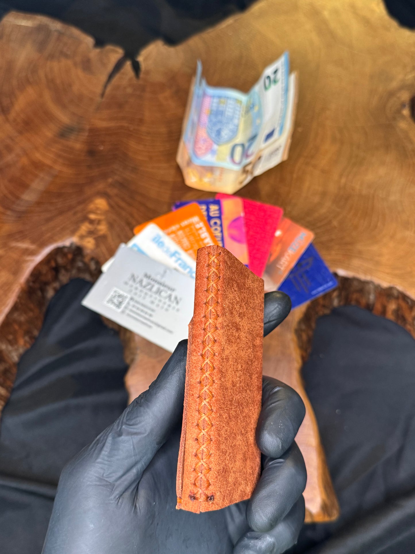 Porte-carte automatique marron pueblo, couture à la main