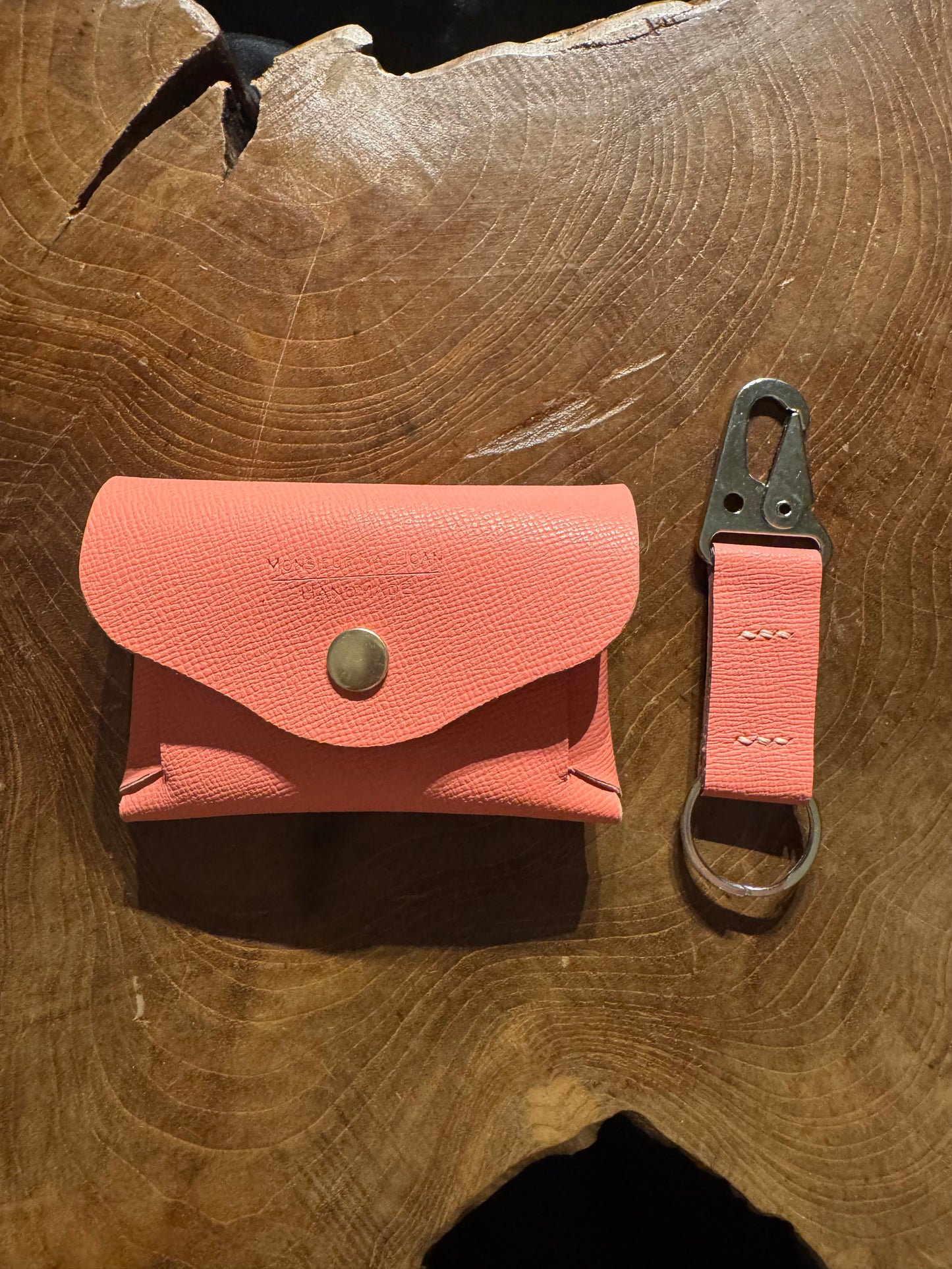 Porte carte avec une porte clé