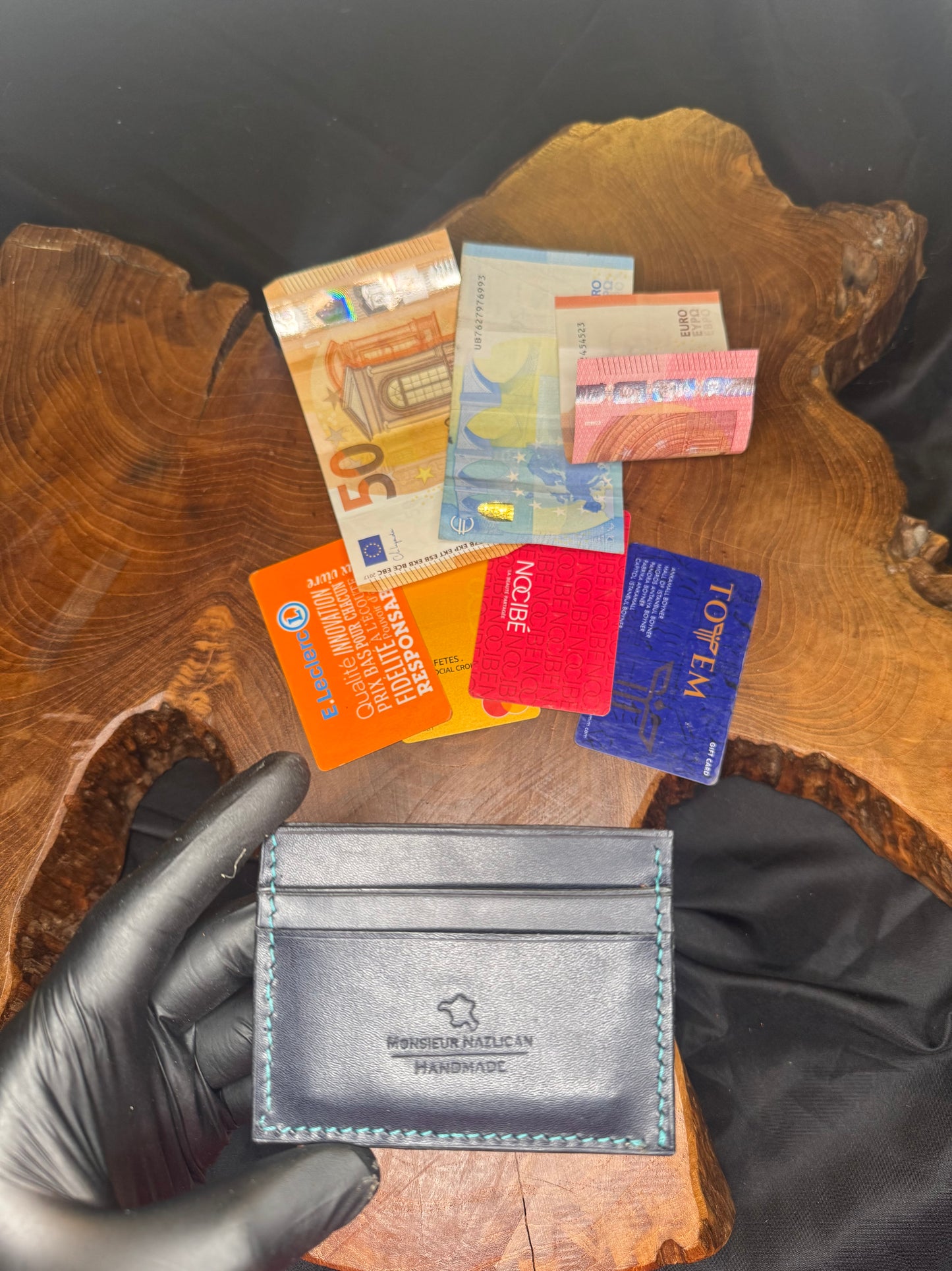 Porte-carte classique ouverte