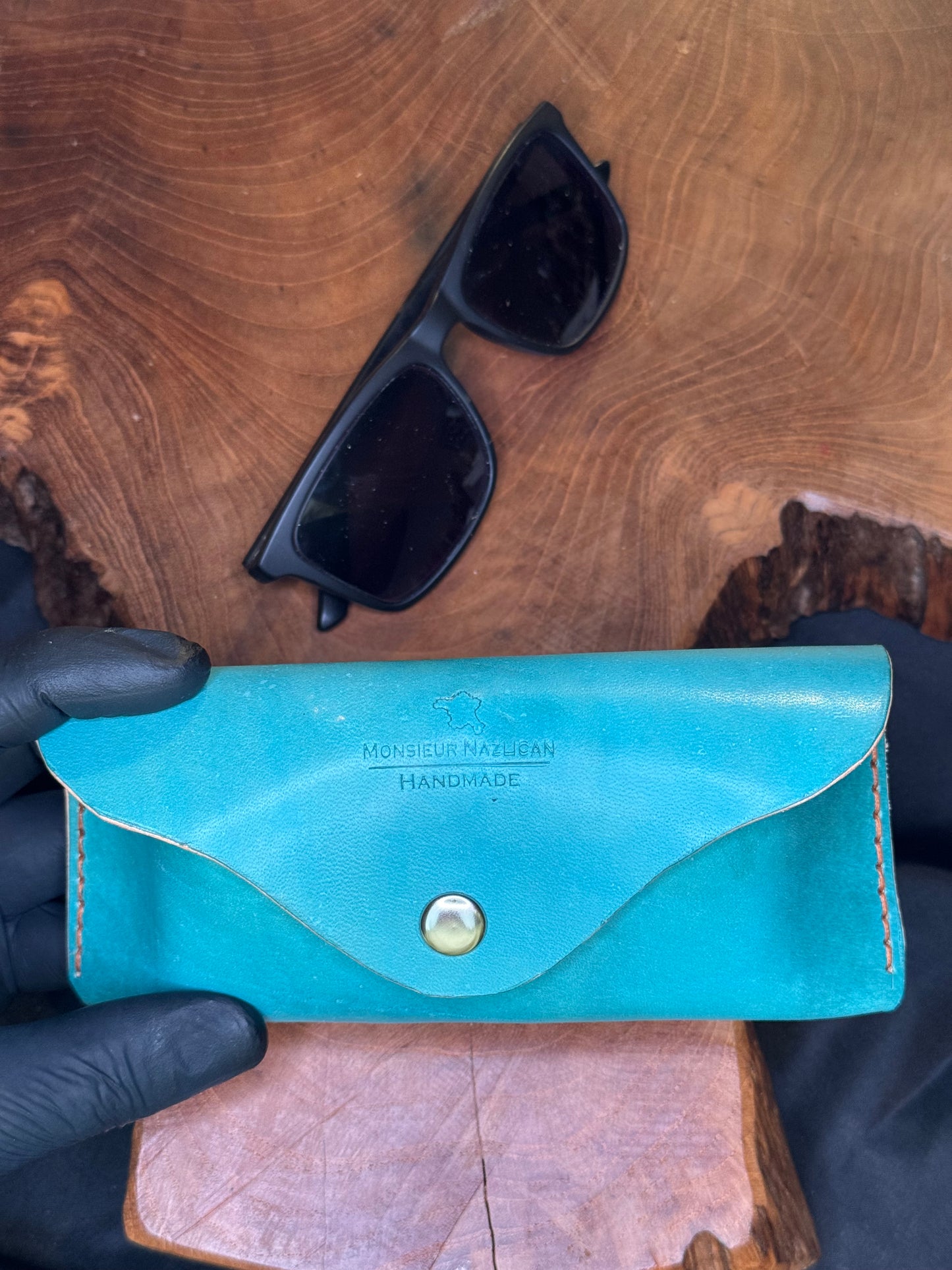 Étui à lunette fait main en cuir