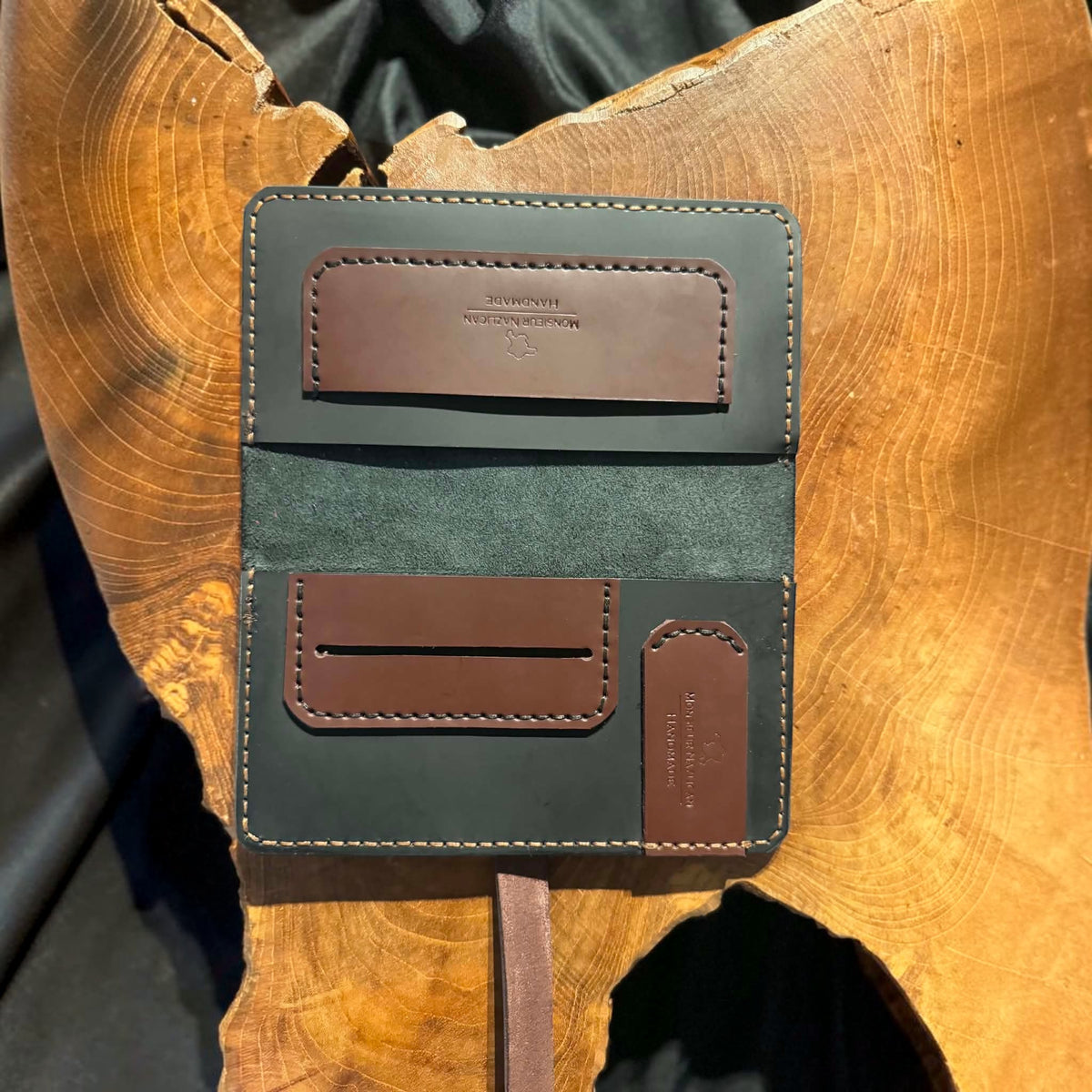 Étui à tabac en cuir fait main
