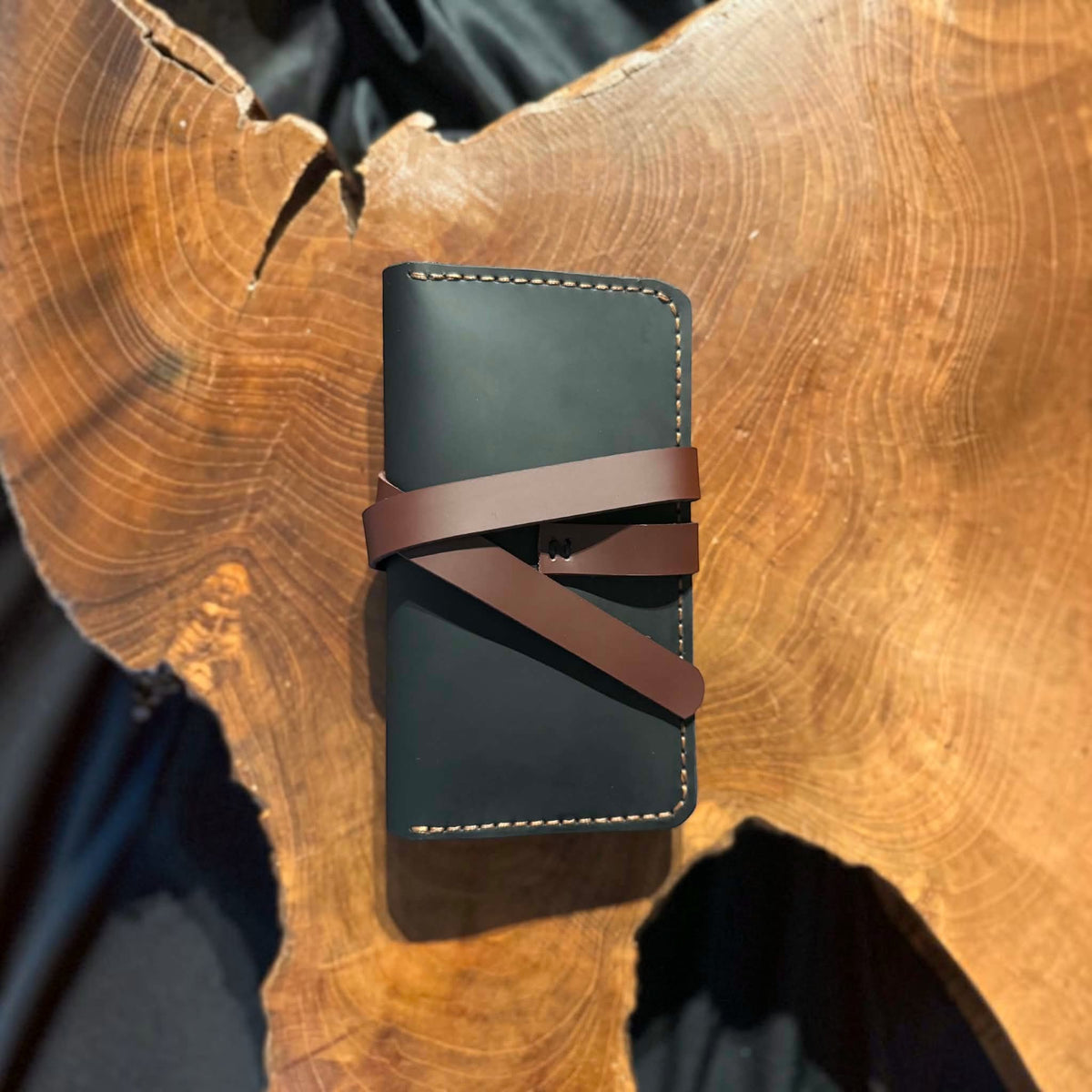 Étui à tabac en cuir fait main