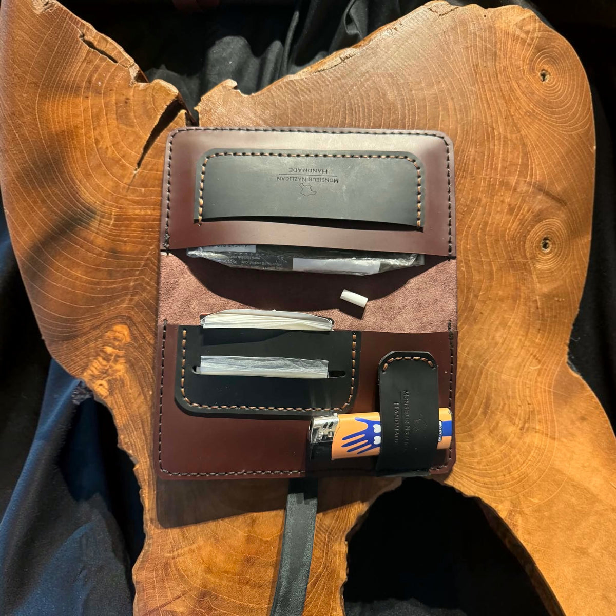 Étui à tabac en cuir fait main